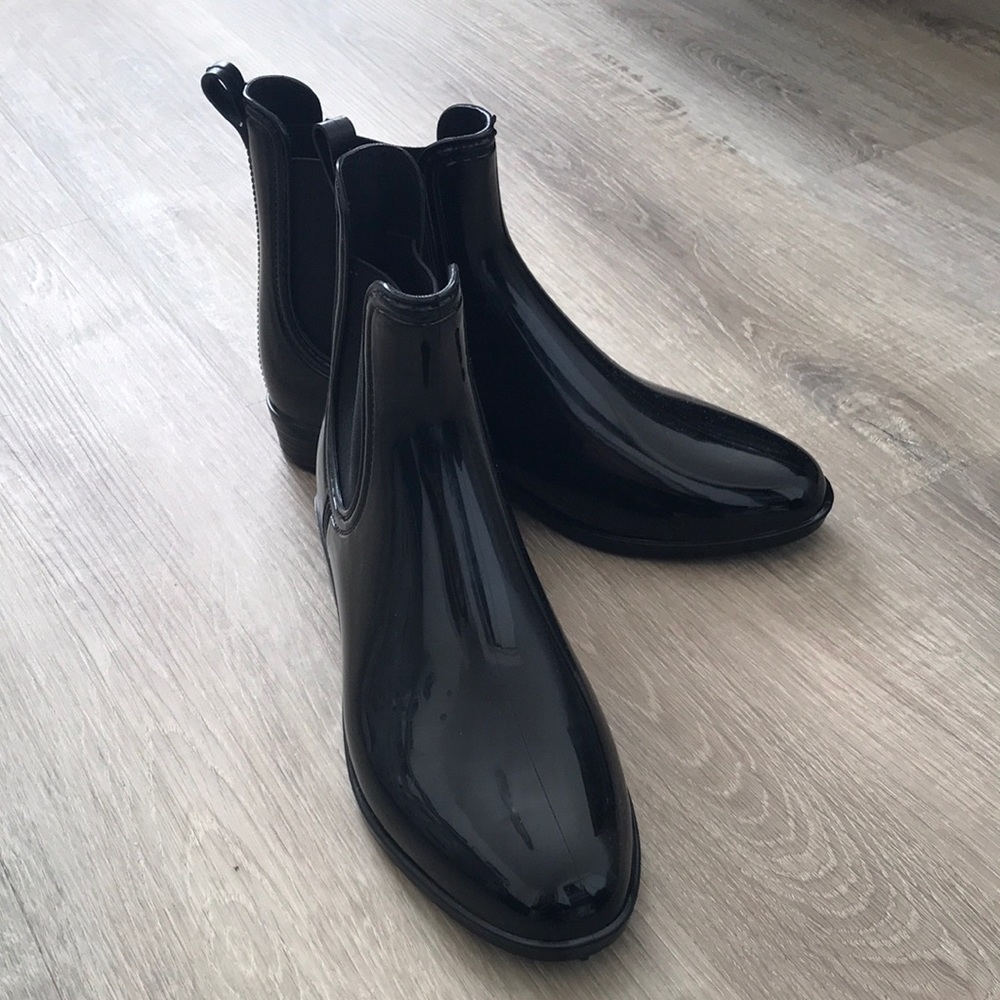 Rain boots